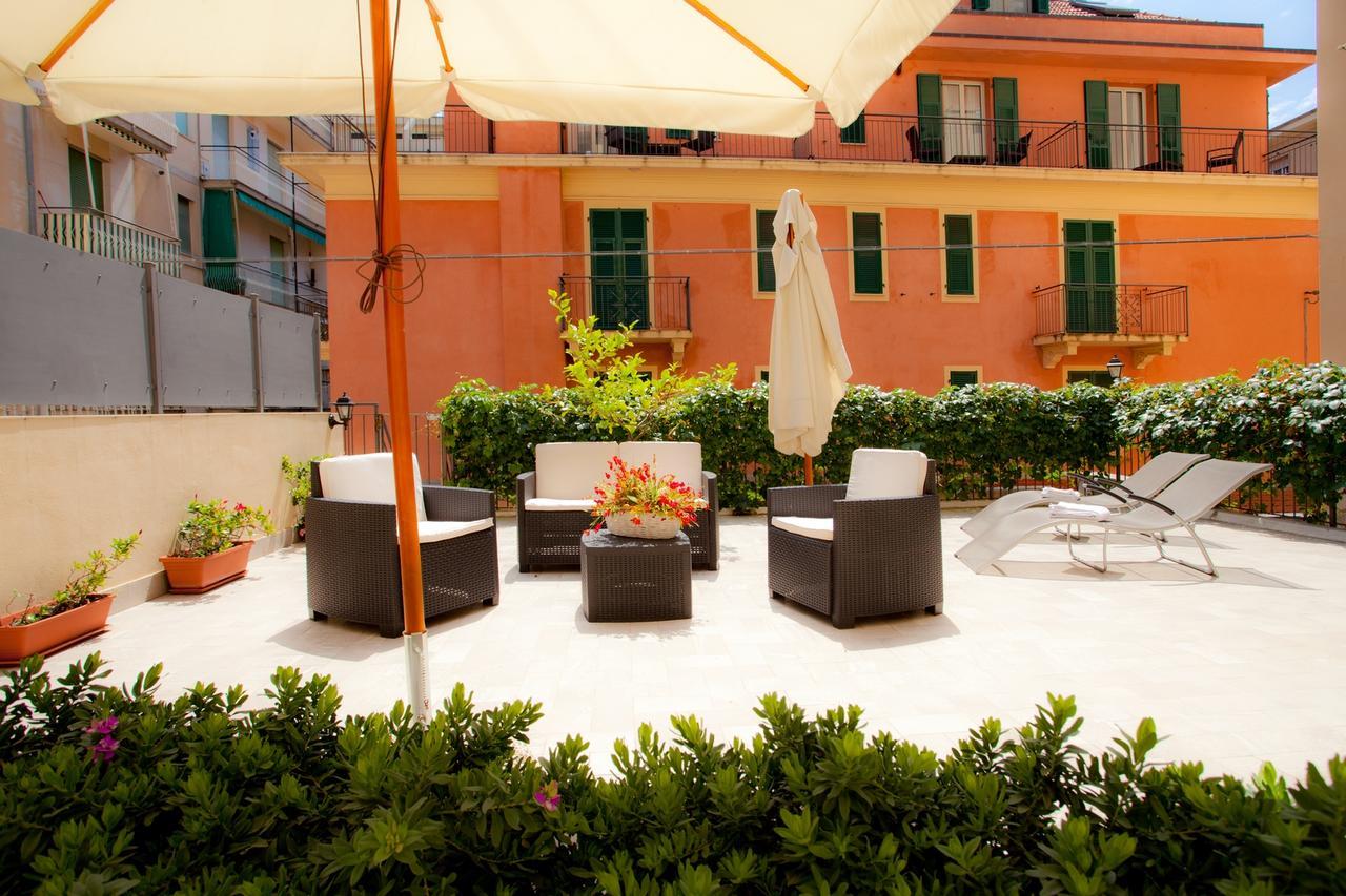 Hotel Lydia Alassio Exterior photo